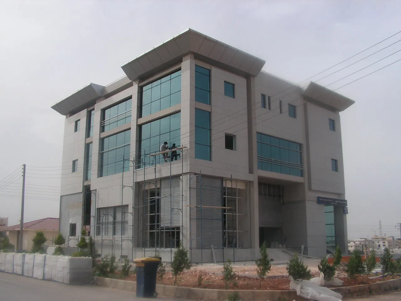 Office tower glazing under installation, Bank of Syria and Overseas